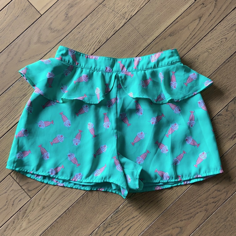 Peplum shorts